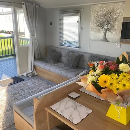 Modern 3 Bedroom Caravan Near The Beach Walton-on-the-Naze Exterior foto