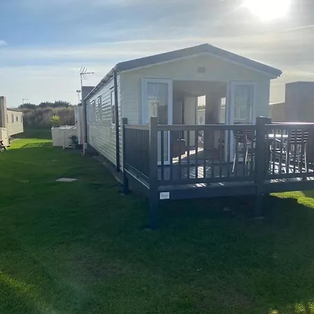 Modern 3 Bedroom Caravan Near The Beach Walton-on-the-Naze Exterior foto